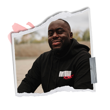 Stuttgart kommt Hoodie in einem zerissenen Papierrahmen