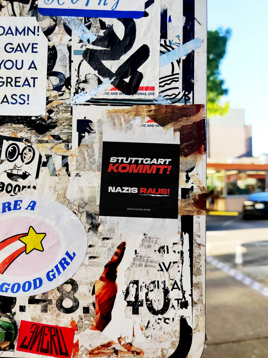 Stuttgart kommt Nazis raus Sticker