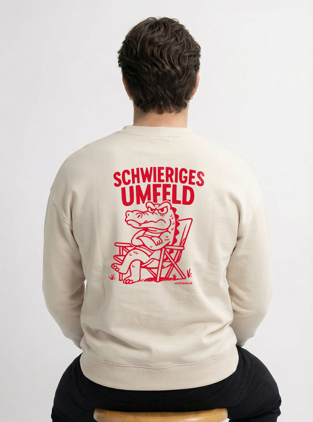 Sweatshirt 'Schwieriges Umfeld' Detailansicht – mystu Stuttgart